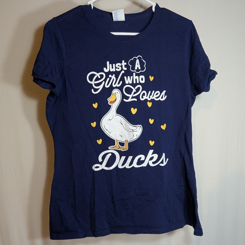 Just A Girl Who Loves Ducks T-Shirt Navy Short Sleeve Pullover Crewneck Tee